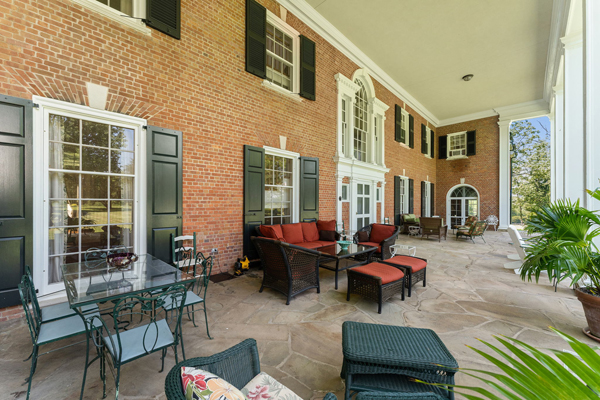 The Oaks family room
